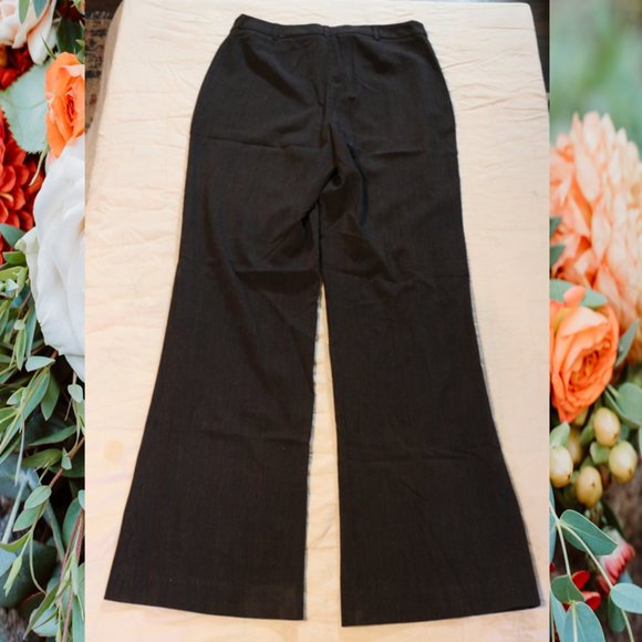 Covington Signature Fit Black Pinstripe Size 4 - Picture 2 of 4